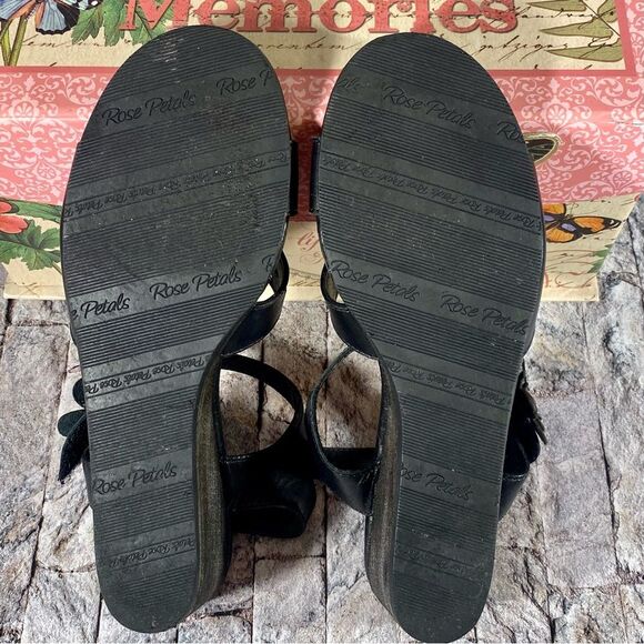Rose Petals by Walking Cradles Black Leather Sandals Size 7 Sling Backs - Picture 6 of 9